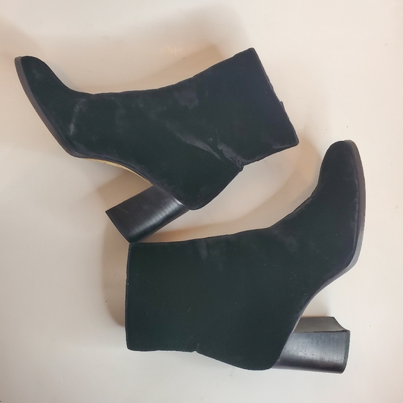 Nine West Shoes - Nine West Velvety Trilla Leather Sole Ankle Boots Sz 9